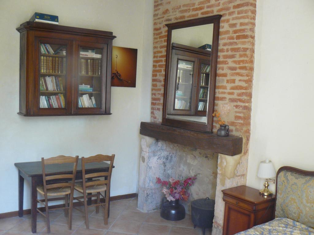 Chambres D'Hotes & Gites Pouget Les Eyzies-de-Tayac-Sireuil Szoba fotó